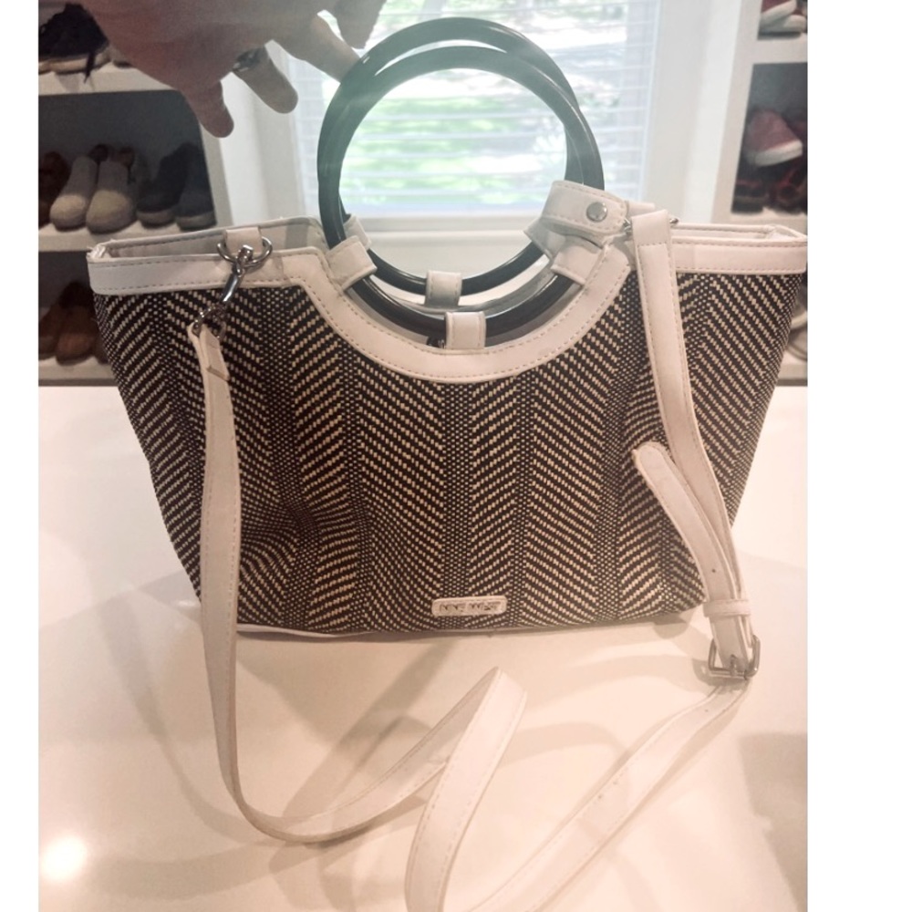 Nine West straw tote handbag crossbody black & white CUTE great condition L@@K